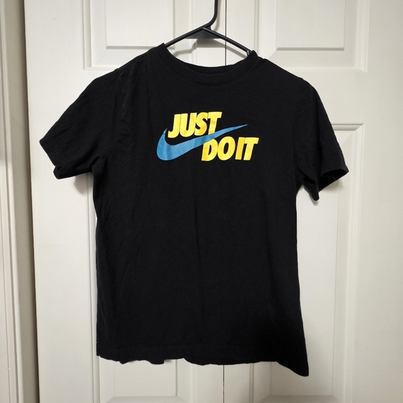 The Nike Tee Kids Size Large - Picture 1 of 4